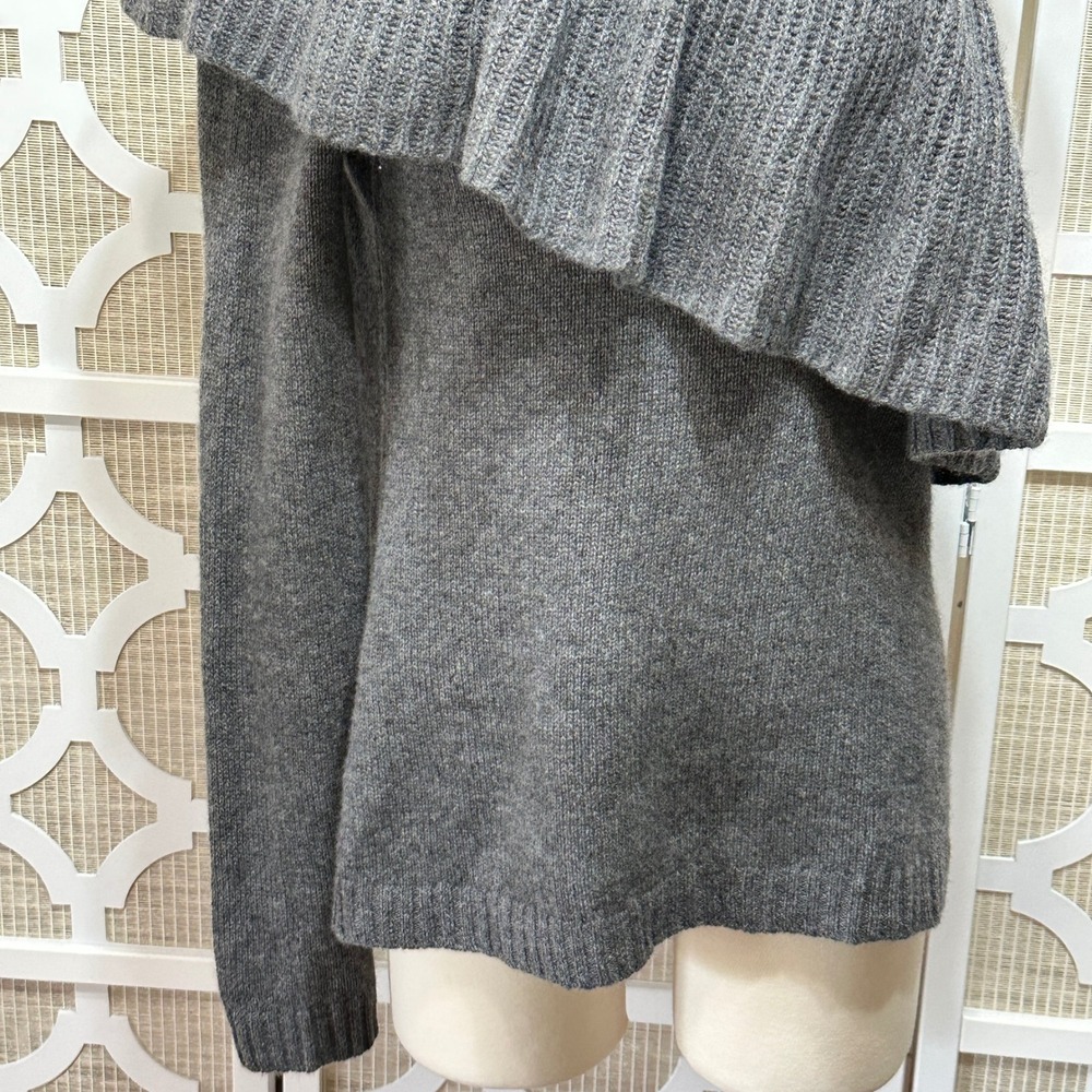 Off-the-Shoulder Ruffle Sweater - Gray - Picture 3 of 10